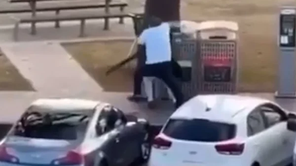 Σίδνεϊ: Συγκλονιστικά βίντεο από το μακελειό σε παραλία κατά τη διάρκεια εβραϊκής γιορτής – 12 οι νεκροί από πυρά ενόπλων, βρέθηκε και βαν με εκρηκτικά