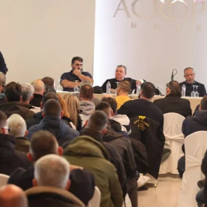 Αγρότες: Κλιμακώνουν τις κινητοποιήσεις, κλείνουν  και τις παρακαμπτήριες οδούς – «Όχι σε διάλογο με την κυβέρνηση» (βίντεο)