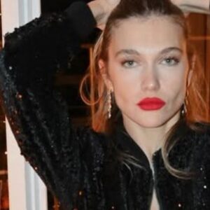 Κλέλια Ανδριολάτου: Ποζάρει σε γιορτινή διάθεση και χορεύει σε ρυθμούς latin (εικόνες&βίντεο)