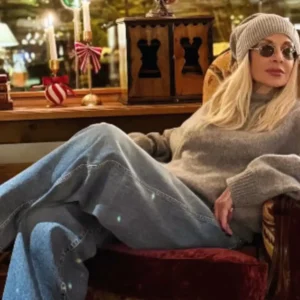 Άννα Βίσση: Στο Κουρσεβέλ με τα εγγόνια της για τα Χριστούγεννα