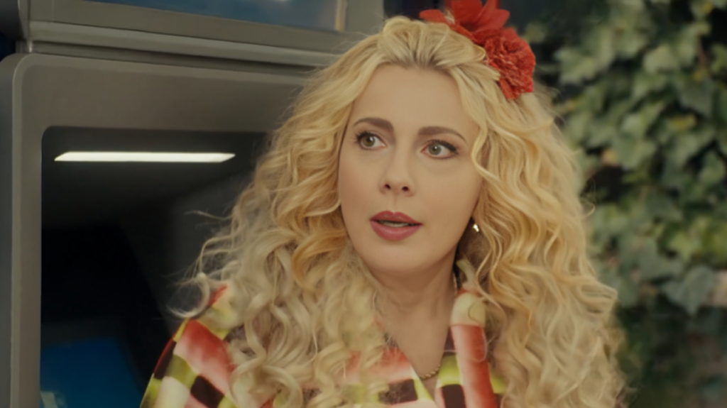 Το επικό βίντεο με την Ντάλια στα ΑΤΜ την εποχή των capital controls: «Το είχε πάθει και ο εκτυπωτής στο σπίτι, δεν έβγαιναν τα υπόλοιπα»