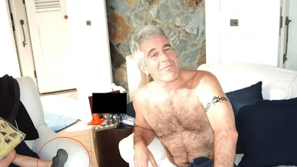 Στη δημοσιότητα χιλιάδες αρχεία του Έπσταϊν – Φωτογραφίες με Κλίντον,πρίγκιπα Άντριου, Μάικλ Τζάκσον, Μικ Τζάγκερ και άλλους αστέρες