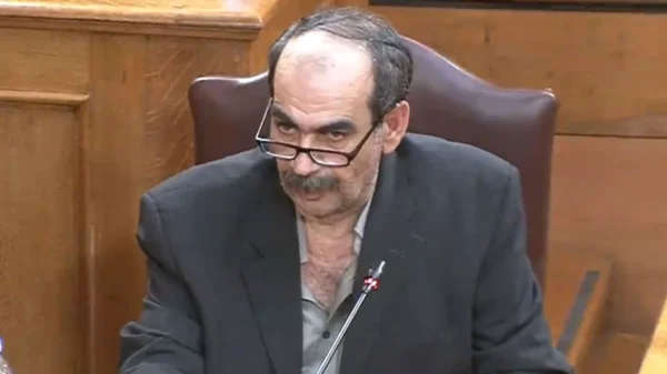 Ξεφτιλίζομαι σαν τον κάθε εγκληματία, θα καταθέσω στον φυσικό δικαστή, είπε ο «Φραπές» στην εξεταστική για τον ΟΠΕΚΕΠΕ και επικαλέστηκε το δικαίωμα της σιωπής – Live