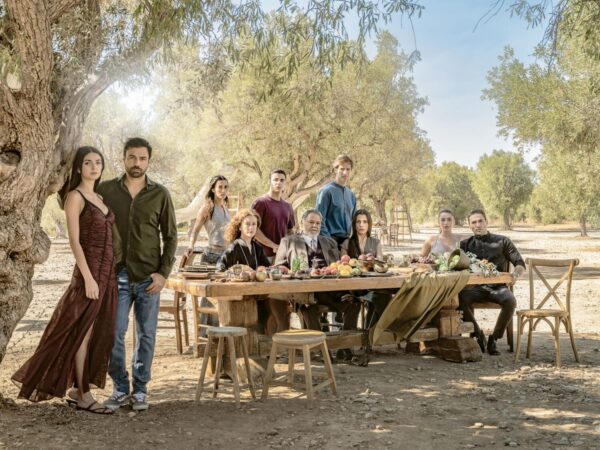 Η μυθοπλασία του MEGA κατακτά την κορυφή της τηλεθέασης και τον Νοέμβριο