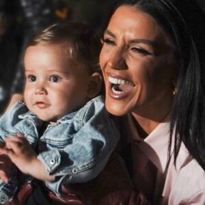 Ιουλία Καλλιμάνη: Η «μαμά Ιουλία» παρουσιάζει το νέο της dance hit «Εξαίρεση Εσύ» (βιντεοκλίπ)