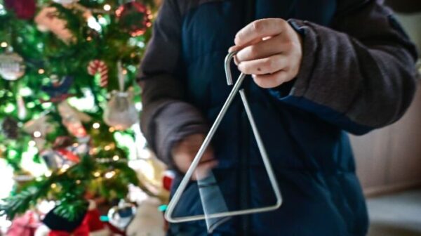 Πάτρα: Παιδιά πήγαν να πουν τα κάλαντα και ζήτησαν να πληρωθούν μέσω IRIS