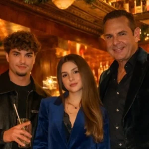 Πάνος Καμμένος: Η χριστουγεννιάτικη ανάρτηση με τη σύζυγο και τα παιδιά του