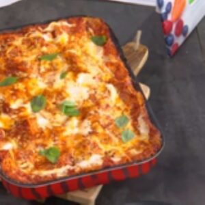 Λαζάνια με τυριά, μανιτάρια και κρέμα γιαουρτιού, από την Αργυρώ Μπαραμπαρίγου