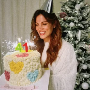 Μαίρη Συνατσάκη: Ο απολογισμός για τα 41α γενέθλιά της – « Aφού εγώ είμαι το πρόβλημα, εγώ είμαι και η λύση»