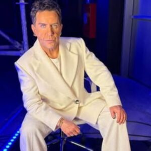 «Σας ευχαριστώ που αντιδράσατε, σε όσους νομίζουν ότι ορίζουν τη ζωή μου, φτάνει!» – Το μήνυμα του Μαζωνάκη με ευχές για καλή χρονιά – Βίντεο