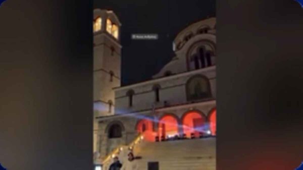 Γαλάτσι: Πάρτι με ηλεκτρονική μουσική στα σκαλιά εκκλησίας – «Το συγκεκριμένο street party γίνεται για 4η χρονιά, παρεξηγήθηκε ο ακροδεξιός Πλεύρης», λέει ο Χάρης Δούκας (βίντεο)