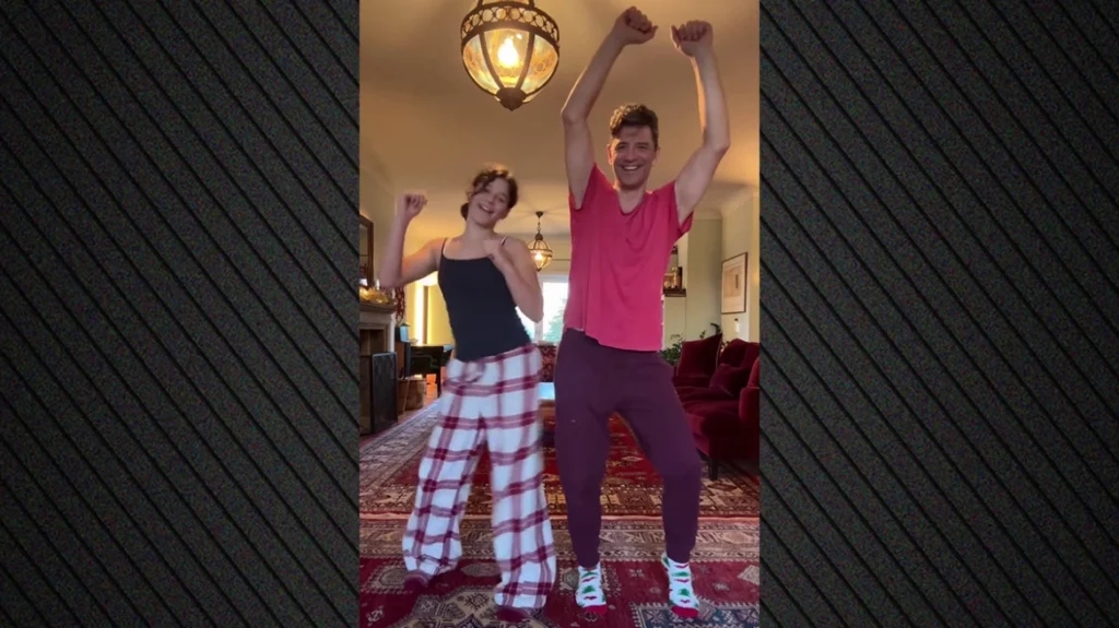 Ο Σάκης Ρουβάς χορεύει με την κόρη του: Είστε ίδιοι με την Αριάδνη, του γράφουν – Βίντεο