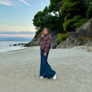 ΕΡΤ1 – «Ό,τι αξίζει» στη Σκιάθο με την Ίνα Ταράντου – Κυριακή 21.12.2025