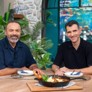 ΕΡΤ1: «ΠΟΠ Μαγειρική» με τον Ανδρέα Λαγό – Καλεσμένοι οι Βάνα Πεφάνη, Γιώργος Σιαδήμας, Κωνσταντίνος Δημηνάκης, Χριστόφορος Πέσκιας, Βάλια Πετούρη – 08 – 12.12.2025