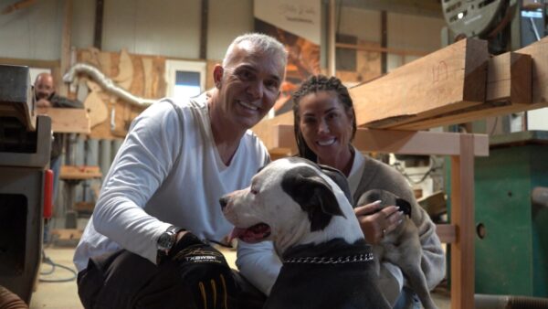 Pet Stories:  Στην παρέα μας ο τραγουδιστής Στέλιος Ρόκκος και η σύζυγός του Λελέ Γκόφα – Δείτε το τρέϊλερ