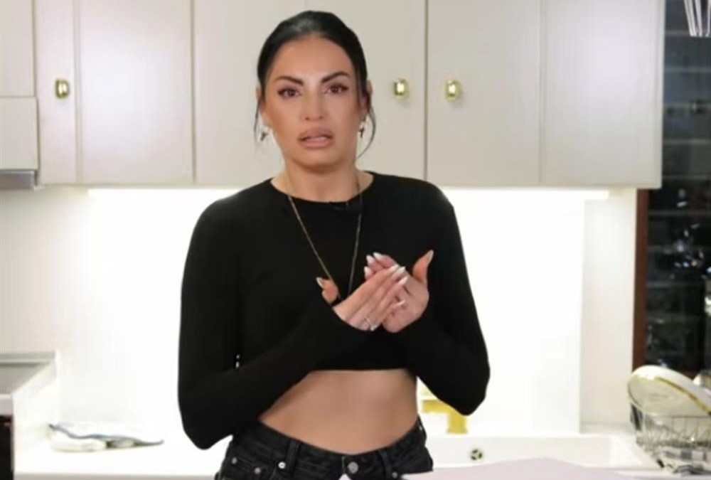 Ξέσπασε σε λυγμούς η Δήμητρα Αλεξανδράκη: “Με πήρε μια γυναίκα τηλέφωνο και μου είπε ότι θα σας κατασχέσουμε τα πάντα” – Βίντεο