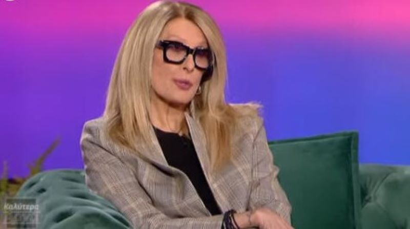 Εύη Δρούτσα: Έπεσε θύμα κλοπής – Απατεώνες ως υπάλληλοι του ΔΕΔΔΗΕ μπήκαν σπίτι της και την έβαλαν να τυλίξει 22.000 ευρώ σε αλουμινόχαρτα (βίντεο)