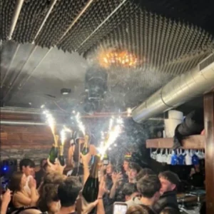 Τραγωδία στο Κραν Μοντανά: Δύσκολη η ταυτοποίηση των θυμάτων – Από 15 – 20 ετών η πλειοψηφία των τραυματιών – “Είδα ανθρώπους να καίγονται», συγκλονιστικές μαρτυρίες  (βίντεο)