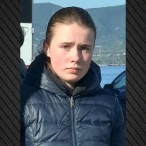 «Θεέ μου  έρχεται ο πατέρας μου, πρέπει να σε κλείσω», «της ασκούσε ψυχολογική βία», λένε φίλες της 16χρονης που εξαφανίστηκε  και την ψάχνουν (βίντεο)