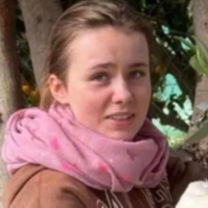 «Θεέ μου  έρχεται ο πατέρας μου, πρέπει να σε κλείσω», «της ασκούσε ψυχολογική βία», λένε φίλες της 16χρονης που εξαφανίστηκε  και την ψάχνουν (βίντεο)