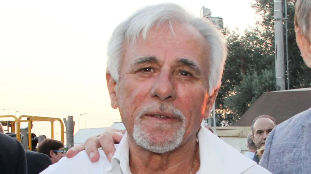 Πέθανε ο δημοσιογράφος Σπύρος Καρατζαφέρης στα 88 του χρόνια