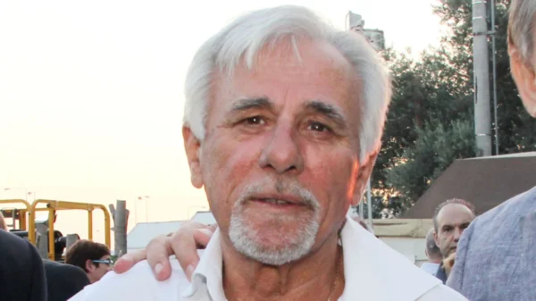 Πέθανε ο δημοσιογράφος Σπύρος Καρατζαφέρης στα 88 του χρόνια