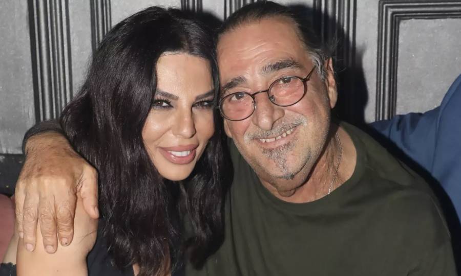 Κέλλυ Κελεκίδου: Αποθέωση και συγκίνηση στη Μελβούρνη ερμηνεύοντας το ακυκλοφόρητο medley «Από Καρδιάς» για τον Βασίλη Καρρά (βίντεο)