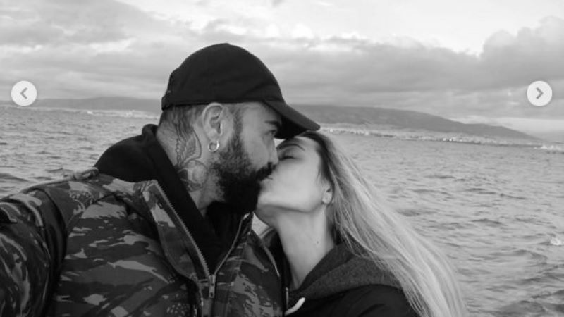 Περικλής Κονδυλάτος: Τα φιλιά στο στόμα με μυστηριώδη γυναίκα – Φωτογραφίες