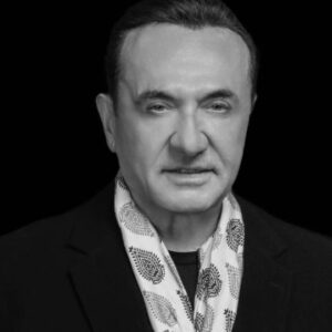 Λευτέρης Πανταζής: «Και Περνάει Καλά» στο νέο του μουσικό μότο που έγινε viral στα social media και «σαρώνει» στα clubs (βίντεο)