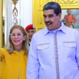 Βενεζουέλα: Οι ειδικές δυνάμεις έσυραν τον Μαδούρο από το κρεβάτι που κοιμόταν με τη γυναίκα του – Το είδα ζωντανά  σαν τηλεοπτικό  σόου, είπε ο Τραμπ