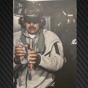 Οι πρώτες εικόνες του Μαδούρο μετά την σύλληψη του –Θα κάνει μια στάση στο Γκουαντάναμο πριν μεταφερθεί στη Νέα Υόρκη για να δικαστεί