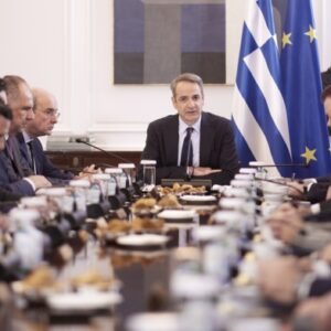 Μητσοτάκης για την τραγωδία στο εργοστάσιο «Βιολάντα»: Η σκέψη μας με τις οικογένειες των θυμάτων – Η Πυροσβεστική ερευνά για να αποδοθούν ευθύνες