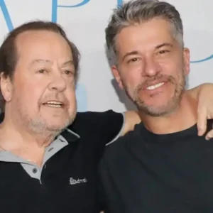 Γιάννης Πάριος για Χάρη Βαρθακούρη: «Είναι πολύ μεγάλος τραγουδιστής, αλλά άτυχος» (βίντεο)