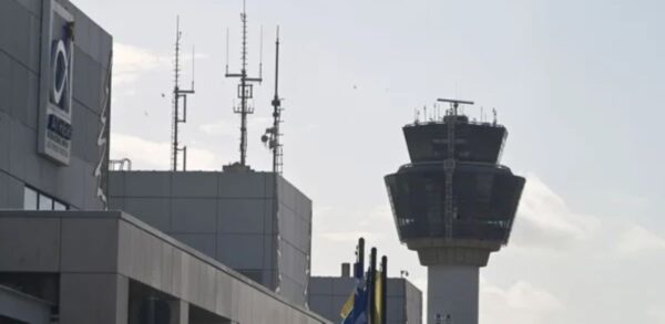 Εισαγγελική έρευνα για το μπλακ άουτ στο FIR Αθηνών – «Θα πέσουν κεφάλια», είπε ο Δήμας (βίντεο)