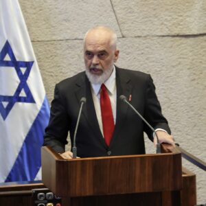 Έντι Ράμα στην Κνεσέτ: Είμαι Καθολικός, τα δύο μεγαλύτερα παιδιά μου Ορθόδοξα και το μικρότερο μπορεί να γίνει Ιουδαίος