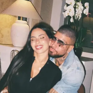 Snik: Το βίντεο της συντρόφου του με φουσκωμένη κοιλιά στον 7ο μήνα της εγκυμοσύνης της