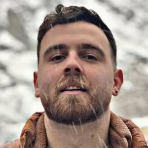 Το Ιράν ετοιμάζεται να εκτελέσει τον πρώτο διαδηλωτή, τον 26χρονο Ερφάν Σολτάνι – Αναφορές για πάνω από 2000 νεκρούς.