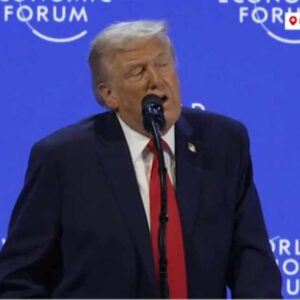 Tραμπ από Νταβός: Θέλω τη Γροιλανδία για βάση του Golden Dome, δεν θα χρησιμοποιήσω βία, αλλά αν πείτε «όχι» θα το θυμόμαστε