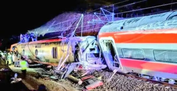 Ισπασία: Τουλάχιστον 39 νεκροί και 152 τραυματίες από τον εκτροχιασμό δύο τρένων στην Κόρδοβα – «Ο αριθμός δεν είναι οριστικός», λέει ο υπουργός Μεταφορών