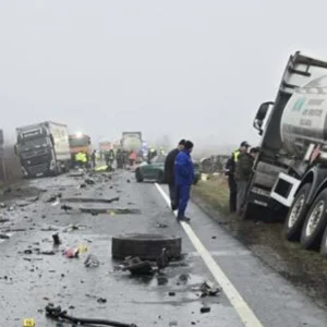 Ρουμανία: «Μπλόκαρε το τιμόνι κατά την προσπέραση» είπε για το πολύνεκρο τροαίο, τραυματίας οπαδός του ΠΑΟΚ σε Έλληνα γιατρό στο νοσοκομείο (βίντεο)