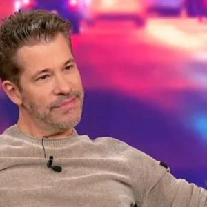 Χάρης Βαρθακούρης: «Οι άλλοι που χώρισαν δεν είχαν Αντελίνες, εκείνη κρατάει τον γάμο μας» (βίντεο)