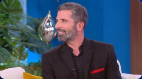 Θανάσης Βισκαδουράκης: «Δεν έχω πει τη λέξη μπαμπά, με λέει ο γιος μου όμως» (βίντεο)