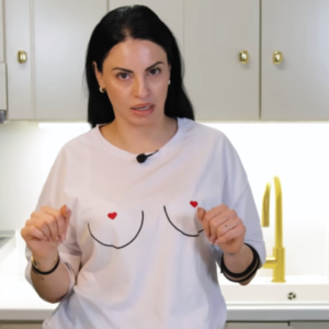 Δήμητρα Αλεξανδράκη: Είναι ξανά ερωτευμένη – «Εκεί που αποφάσισα να μείνω μόνη μου, μου κάνει πλάκα ο Θεός» (βίντεο)