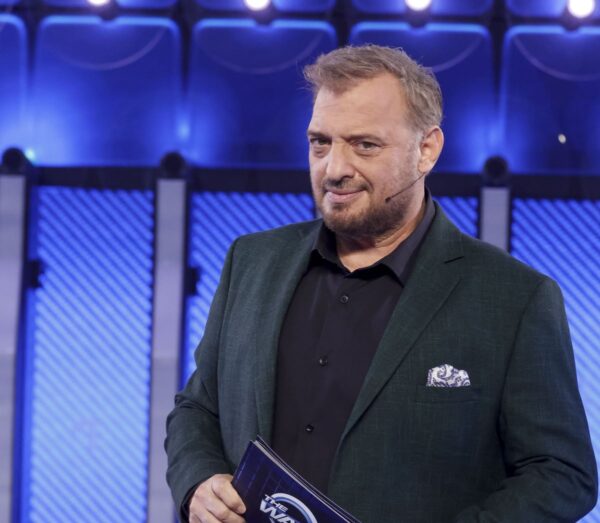 «The Wall»: Δύο αγαπημένες αδελφές τα βάζουν με τον «τοίχο»για χάρη της οικογένειας – Απόψε στις 21:00 στον ΣΚΑΪ