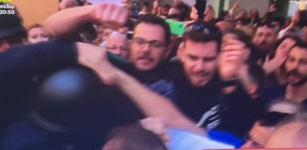 Γεωργιάδης: Δείτε τη γροθιά του γιατρού – Θα ξαναπάω στο νοσοκομείο Νίκαιας και ο πρώτος που θα με εμποδίσει θα υποστεί τις συνέπειες