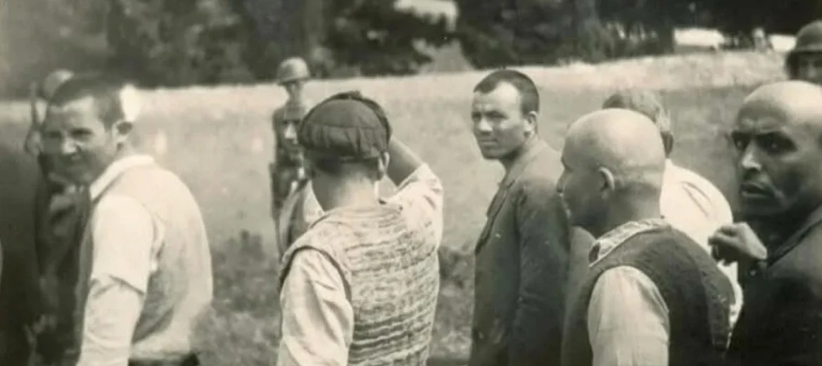 Ποιος είναι ο Βέλγος συλλέκτης των φωτογραφιών της Καισαριανής – Έχει πουλήσει πάνω από 47.000 αντικείμενα του Τρίτου  Ράιχ (βίντεο)