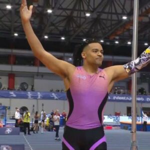 Έγραψε ιστορία ο Καραλής: Έσπασε το πανελλήνιο ρεκόρ ανοιχτού και κλειστού στίβου με 6,17 μ (βίντεο)