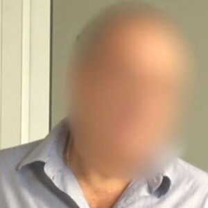 «Έπρεπε να τον αφήσω να πεθάνει και αντί να μου πουν ευχαριστώ με κατηγορούν», λέει ο γιατρός του Ιπποκράτειου που καταδικάστηκε για φακελάκι (βίντεο)