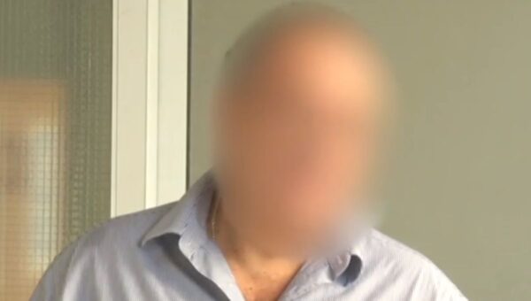 «Έπρεπε να τον αφήσω να πεθάνει και αντί να μου πουν ευχαριστώ με κατηγορούν», λέει ο γιατρός του Ιπποκράτειου που καταδικάστηκε για φακελάκι (βίντεο)