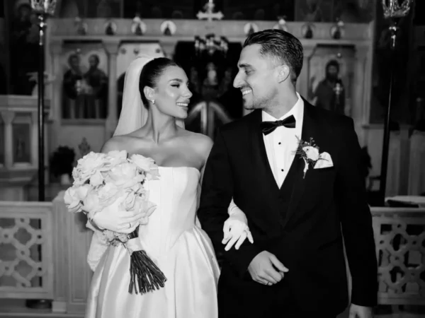 Μαριαλένα Ρουμελιώτη – Σάκης Κατσούλης: Νέες φωτογραφίες από τον γάμο τους